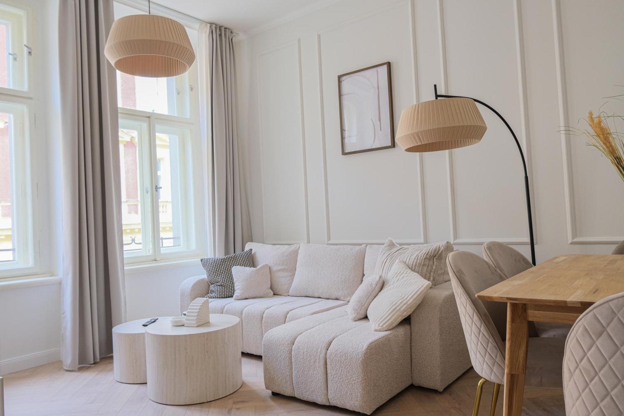 4 Minutes National Theather Apartment, * Prag