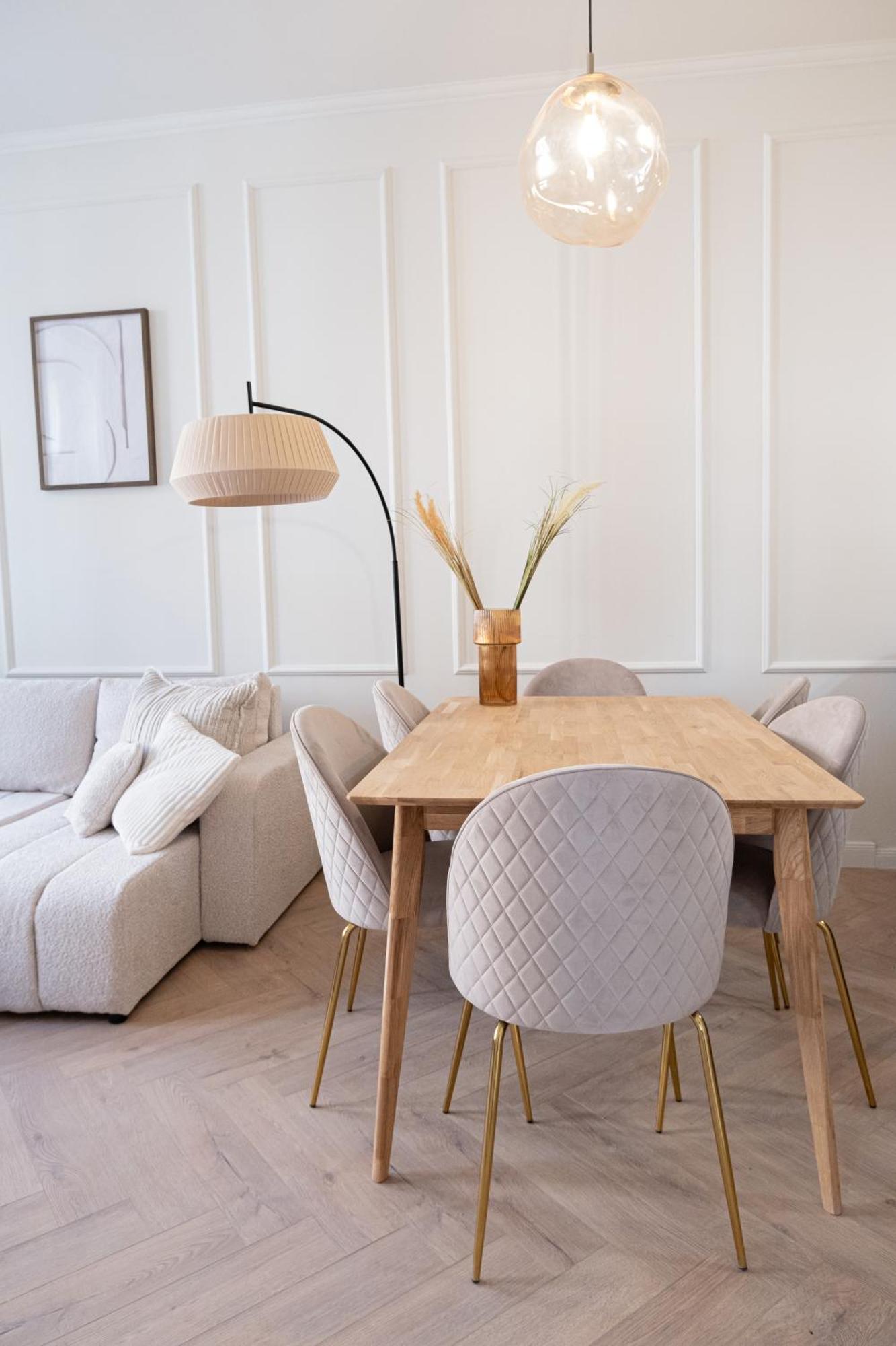 4 Minutes National Theather Apartment, Lejlighed